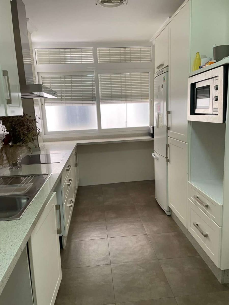 5 makuuhuone Asunto myytävänä paikassa Huelva kaupunki - 43 000 € (Ref: 10094152)