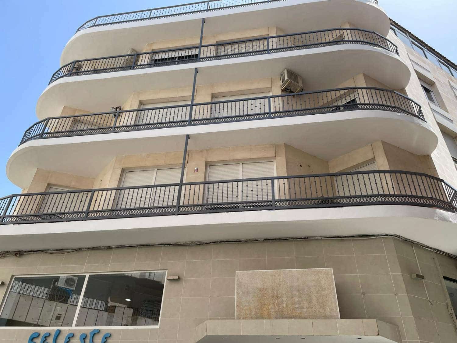 5 makuuhuone Asunto myytävänä paikassa Huelva kaupunki - 43 000 € (Ref: 10094152)