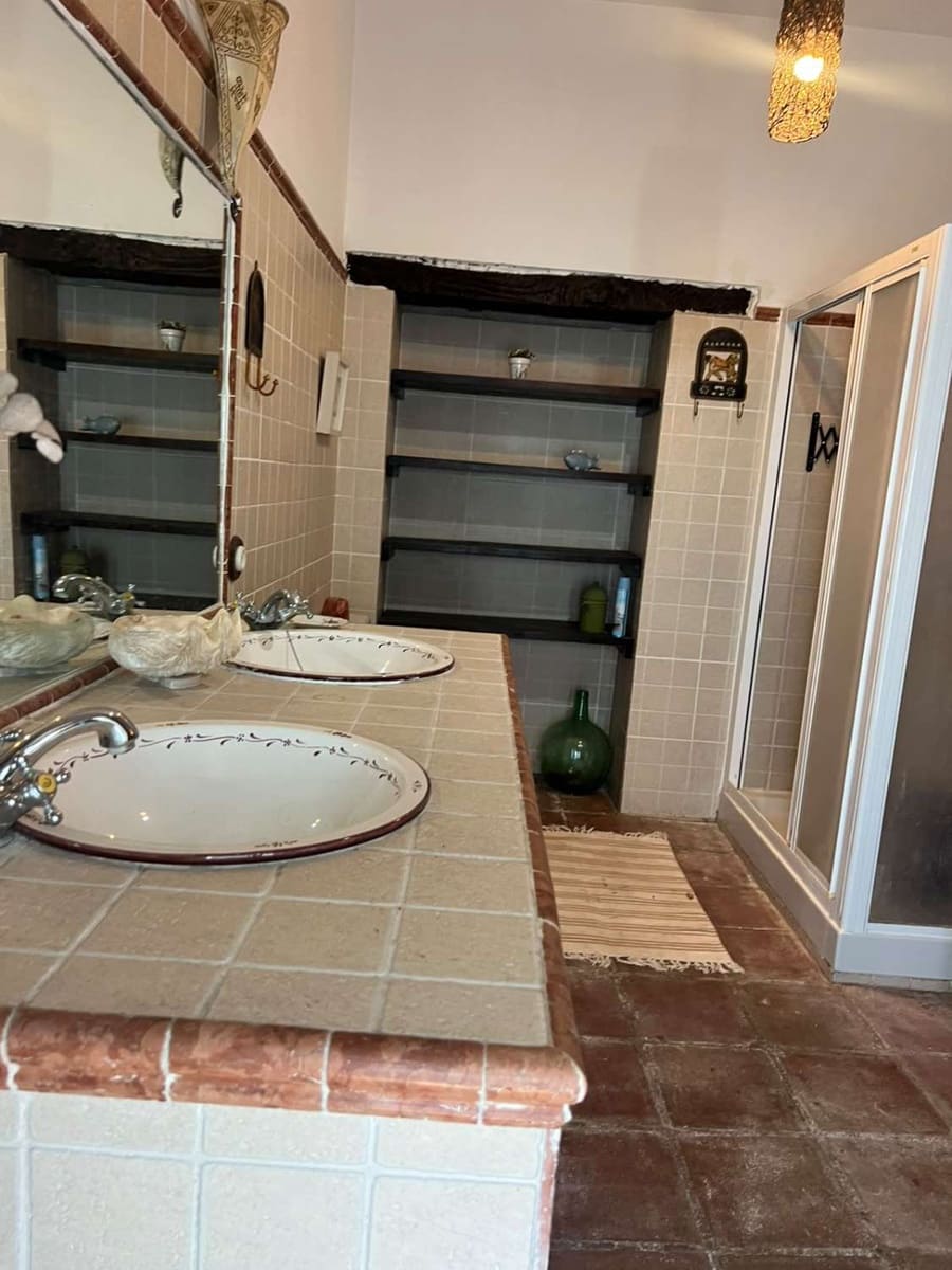 6 soverom Hus til salgs i Velez-Malaga - € 390 000 (Ref: 10101803)