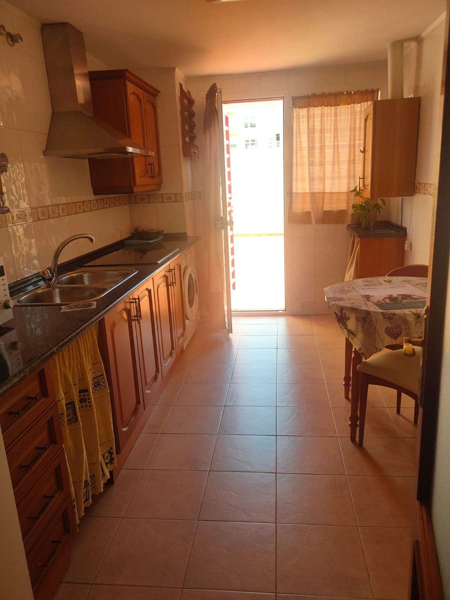 3 soveværelse Lejlighed til salg i Torre del Mar med swimmingpool garage - € 363.000 (Ref: 10158945)
