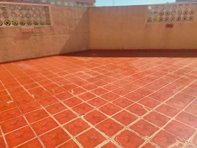 3 chambre Appartement à vendre à Torre del Mar, Vélez-Málaga avec piscine garage - 363 000 € (Ref: 10158945)
