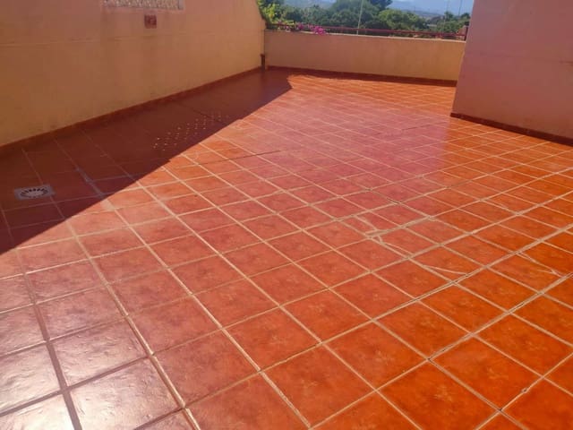 3 chambre Appartement à vendre à Torre del Mar, Vélez-Málaga avec piscine garage - 363 000 € (Ref: 10158945)