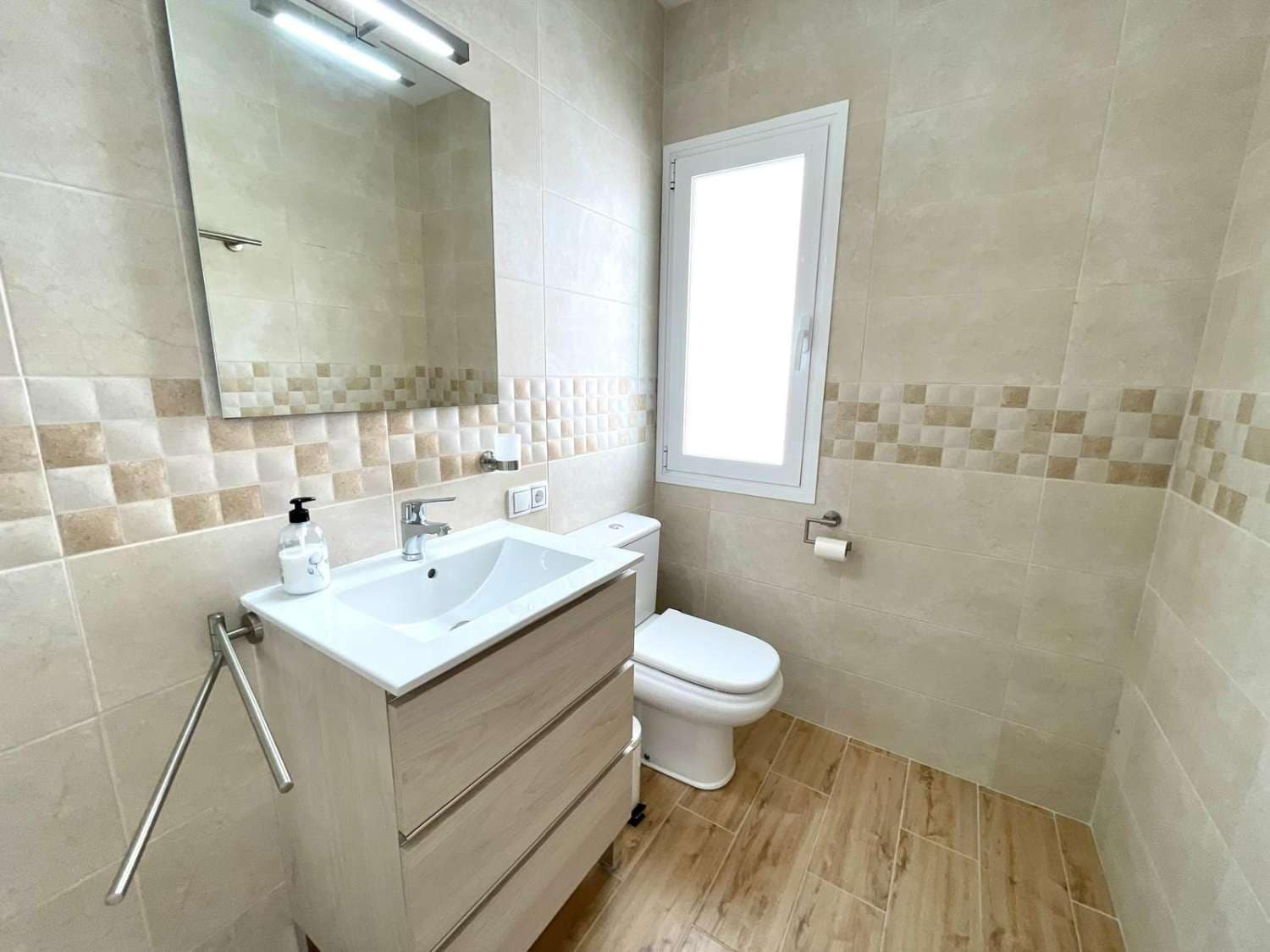 3 chambre Villa/Maison à vendre à Caleta de Velez avec piscine garage - 570 000 € (Ref: 10173129)