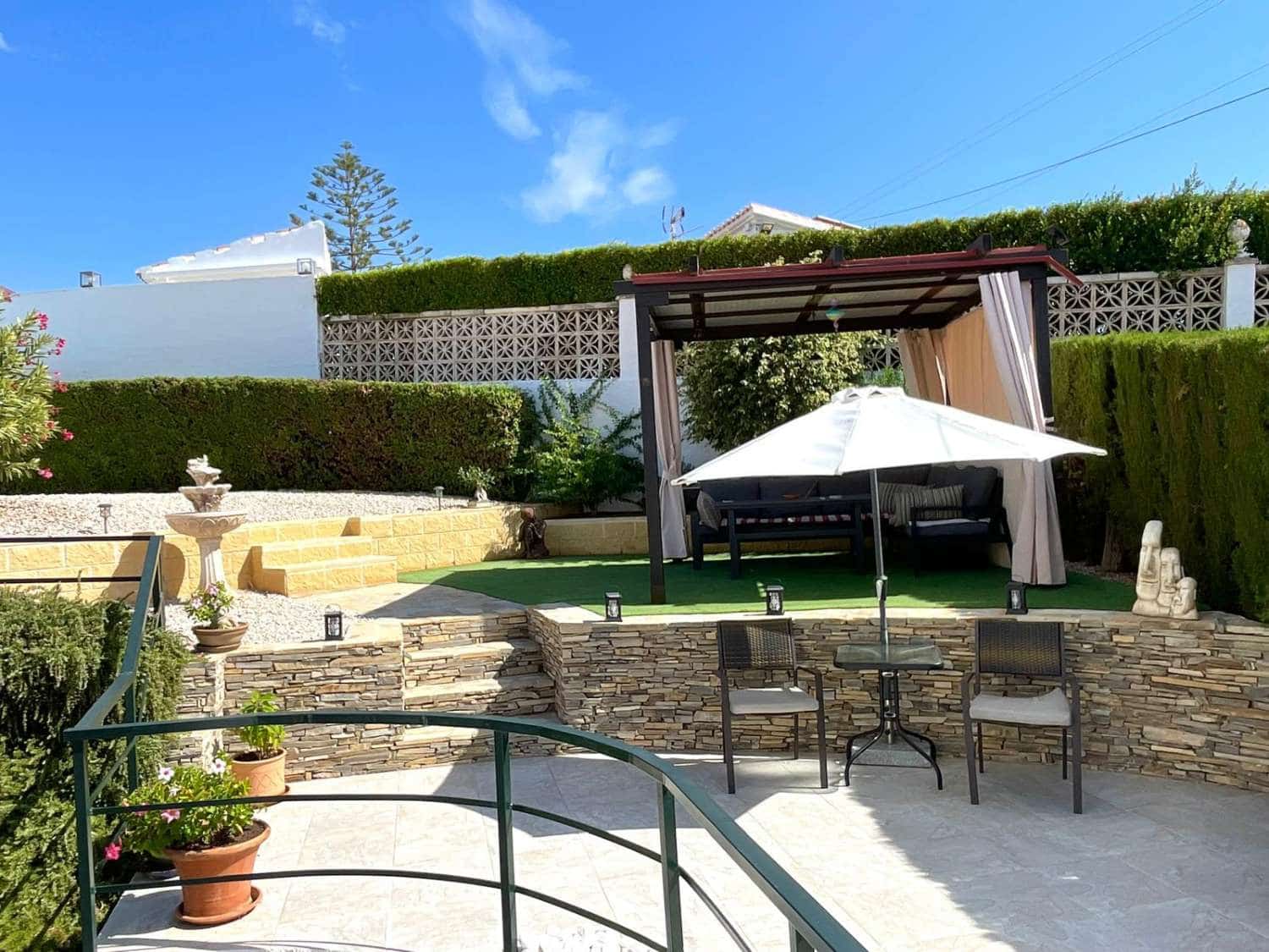 3 chambre Villa/Maison à vendre à Caleta de Velez avec piscine garage - 570 000 € (Ref: 10173129)