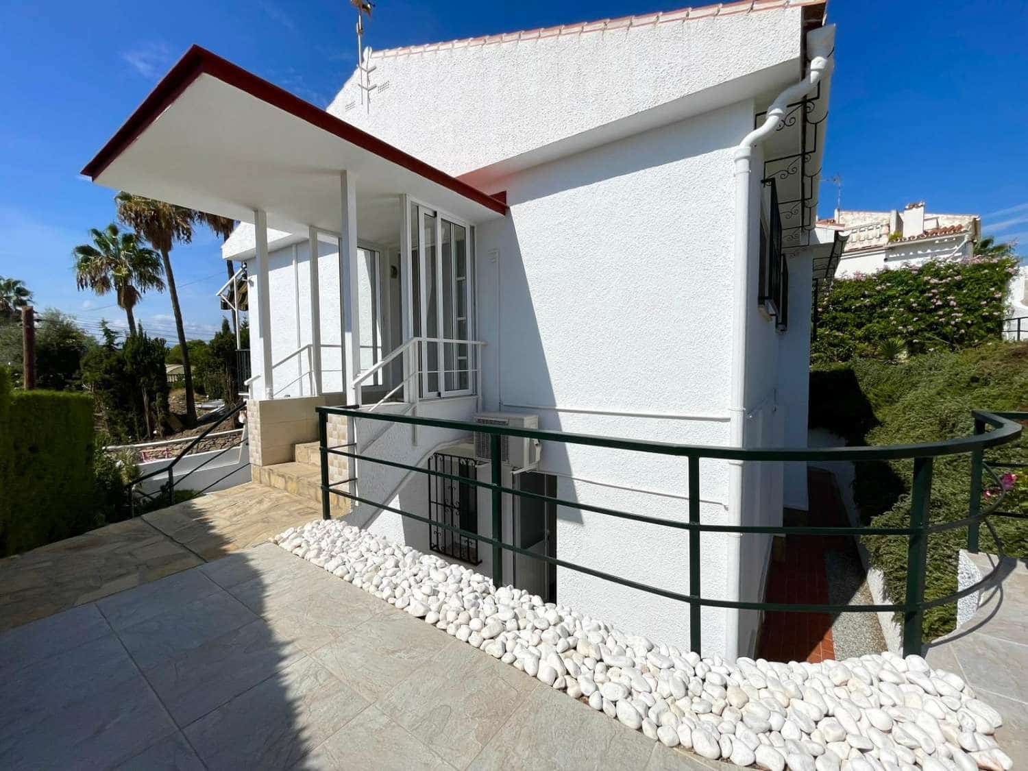 3 chambre Villa/Maison à vendre à Caleta de Velez avec piscine garage - 570 000 € (Ref: 10173129)