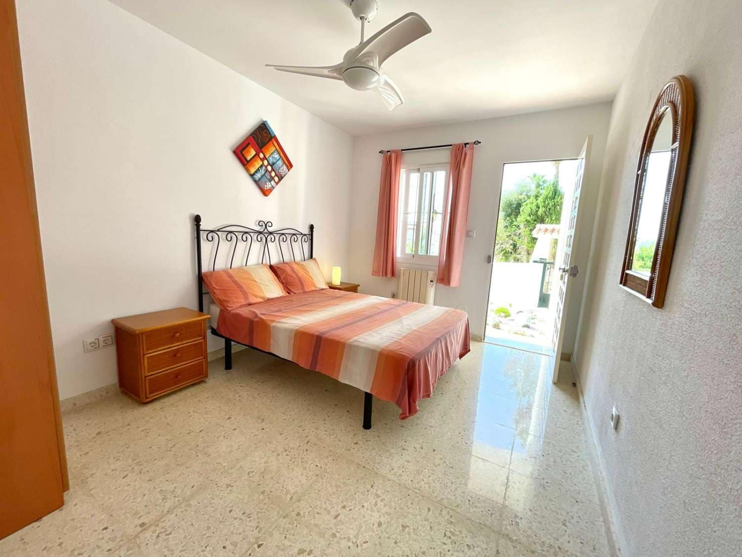 3 chambre Villa/Maison à vendre à Caleta de Velez avec piscine garage - 570 000 € (Ref: 10173129)