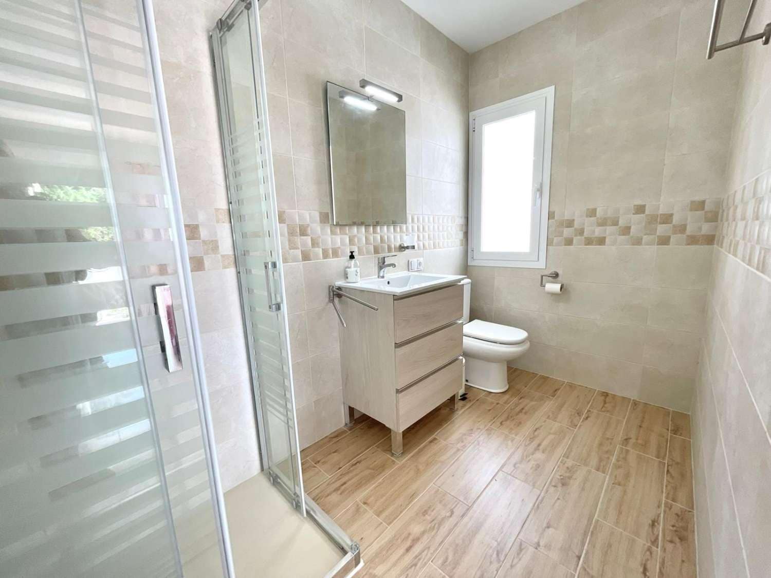 3 chambre Villa/Maison à vendre à Caleta de Velez avec piscine garage - 570 000 € (Ref: 10173129)