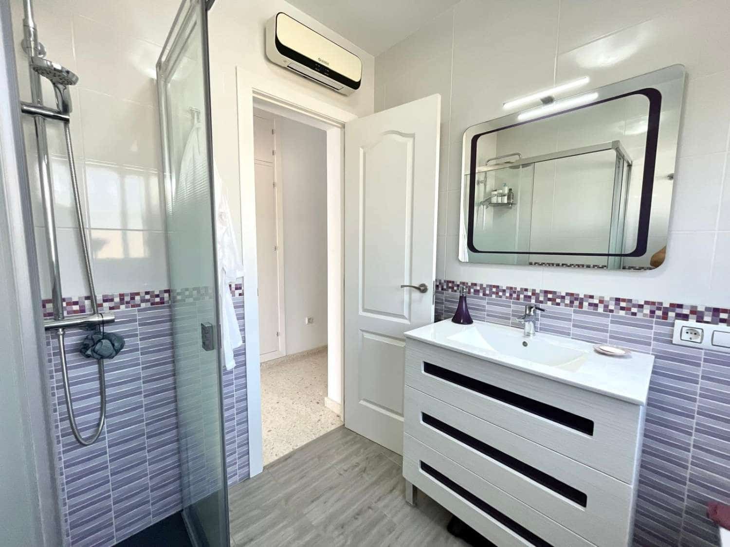 3 chambre Villa/Maison à vendre à Caleta de Velez avec piscine garage - 570 000 € (Ref: 10173129)