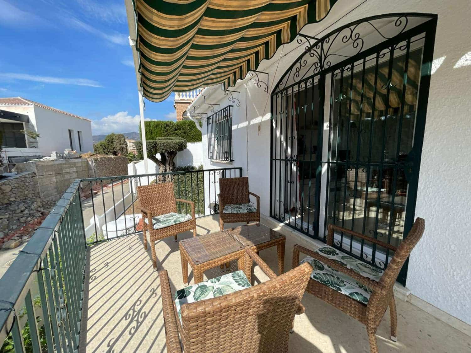 3 chambre Villa/Maison à vendre à Caleta de Velez avec piscine garage - 570 000 € (Ref: 10173129)