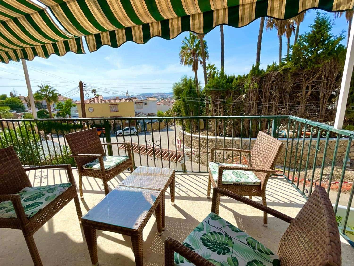 3 chambre Villa/Maison à vendre à Caleta de Velez avec piscine garage - 570 000 € (Ref: 10173129)