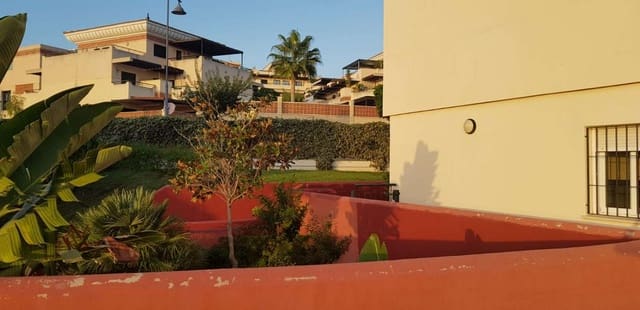 Appartement de 3 chambres à louer à Almayate, Vélez-Málaga avec piscine garage - 900 € (Ref: 8245098)
