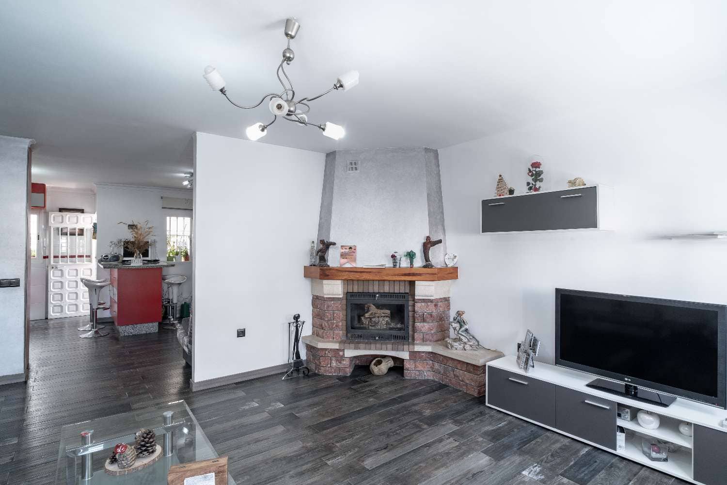 4 bedroom Terraced Villa for sale in Velez-Malaga with garage - € 370,000 (Ref: 8246877)