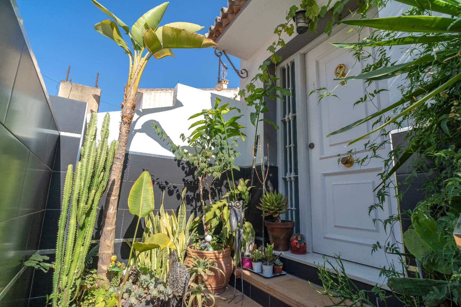 4 bedroom Terraced Villa for sale in Velez-Malaga with garage - € 370,000 (Ref: 8246877)