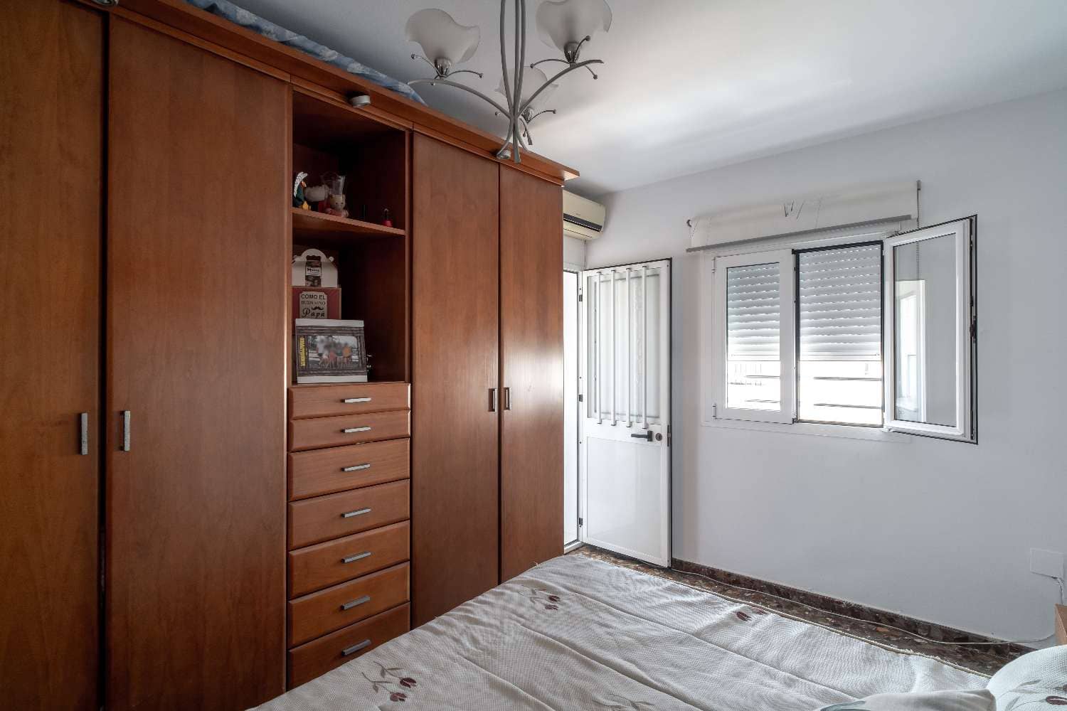 4 bedroom Terraced Villa for sale in Velez-Malaga with garage - € 370,000 (Ref: 8246877)