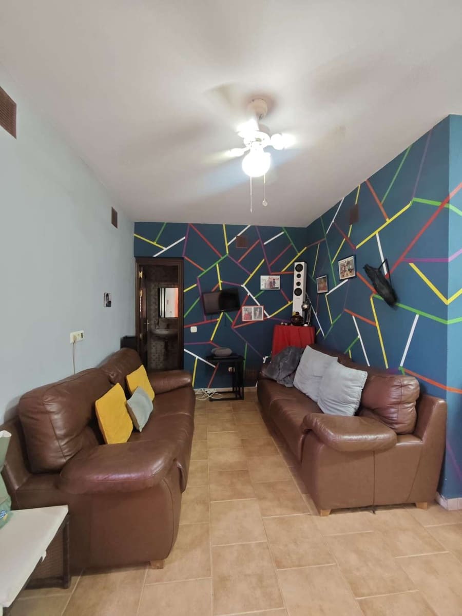 5 bedroom Villa for sale in Torrox with pool garage - € 800,000 (Ref: 8505559)