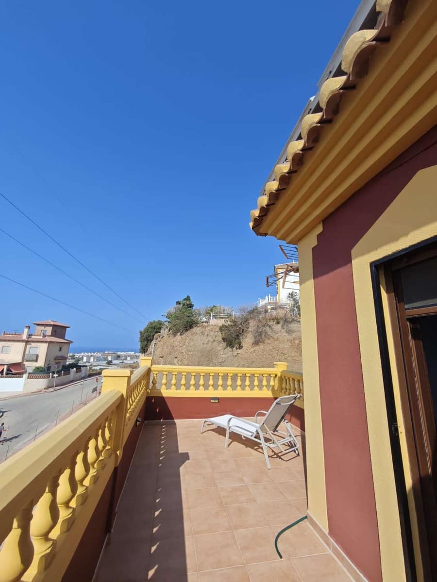 5 bedroom Villa for sale in Torrox with pool garage - € 800,000 (Ref: 8505559)