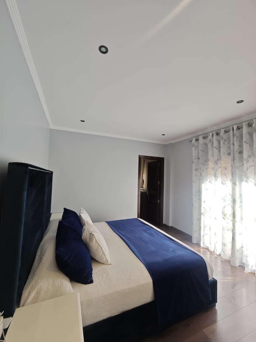 5 bedroom Villa for sale in Torrox with pool garage - € 800,000 (Ref: 8505559)