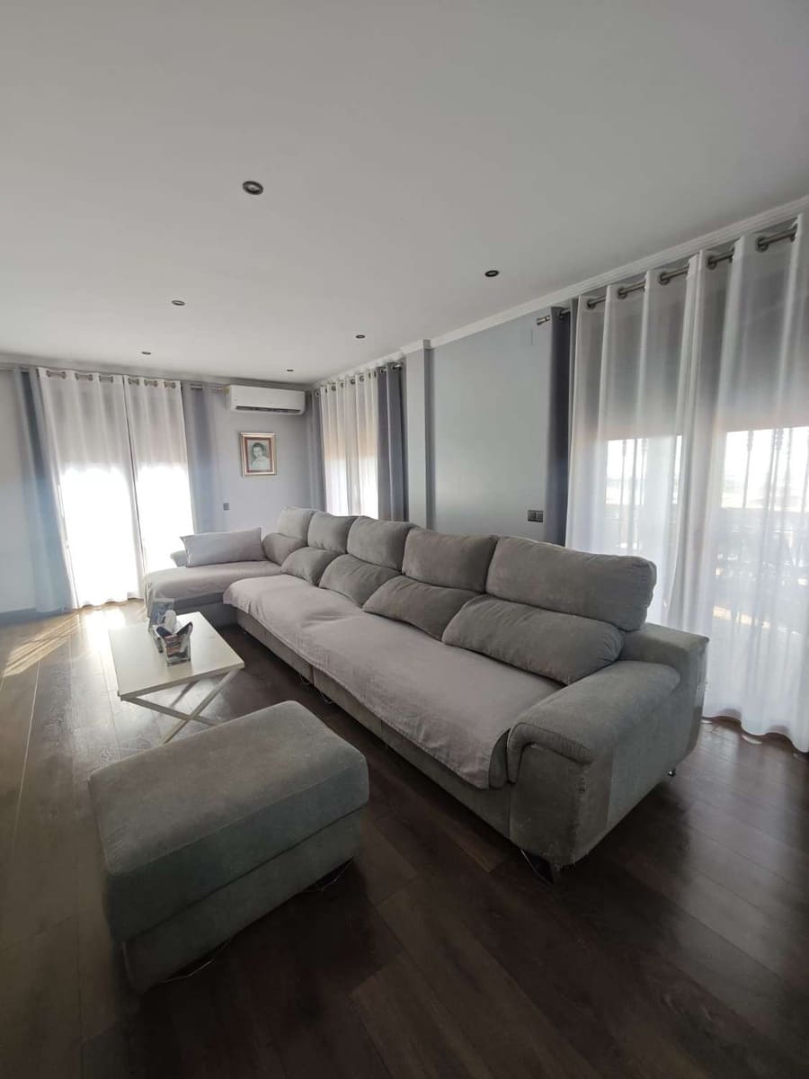 5 bedroom Villa for sale in Torrox with pool garage - € 800,000 (Ref: 8505559)