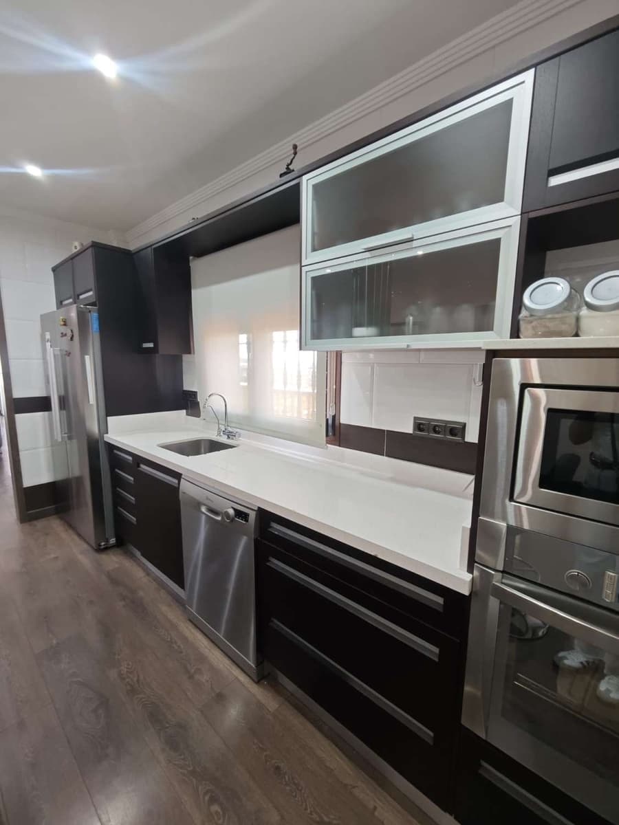 5 bedroom Villa for sale in Torrox with pool garage - € 800,000 (Ref: 8505559)