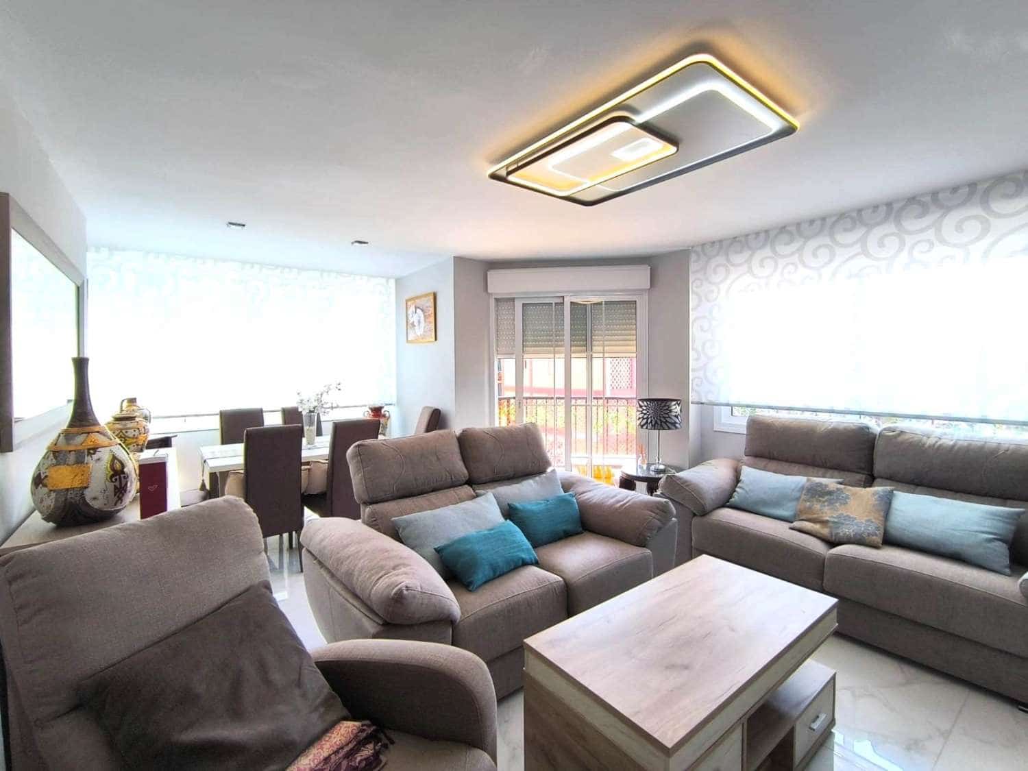 3 bedroom Flat for sale in Torre del Mar - € 400,000 (Ref: 8588062)