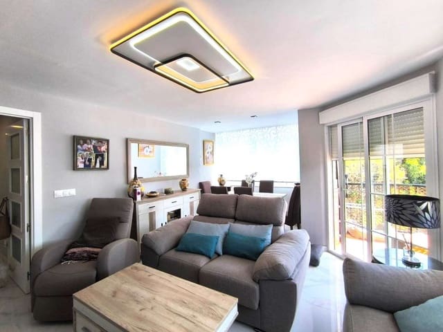 3 bedroom Flat for sale in Torre del Mar, Vélez-Málaga - € 400,000 (Ref: 8588062)