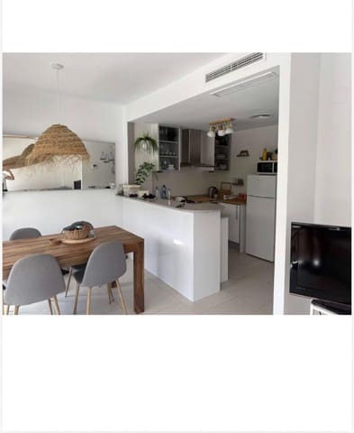 Huoneisto vuokrattavana paikassa Moraira, Teulada-Moraira mukana 
autotalli - 1 250 € (Ref: 10030606)