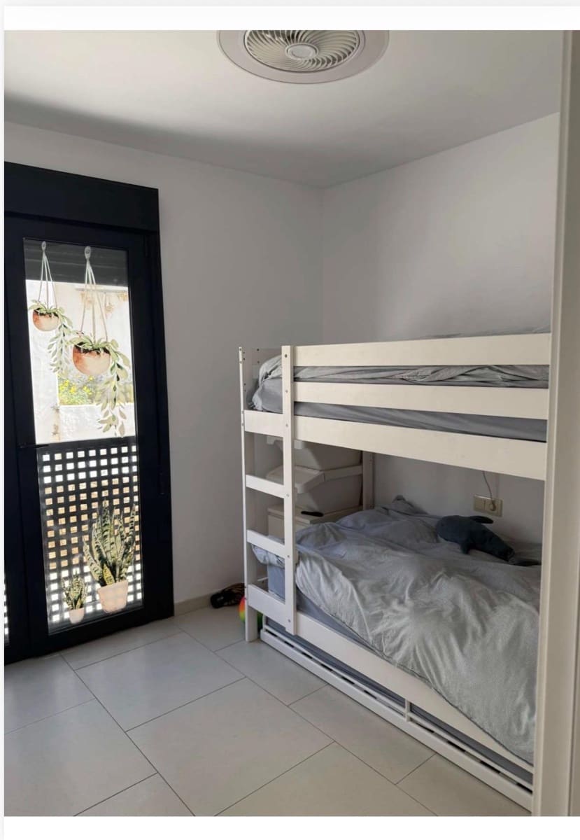 Huoneisto vuokrattavana paikassa Moraira mukana 
autotalli - 1 250 € (Ref: 10030606)