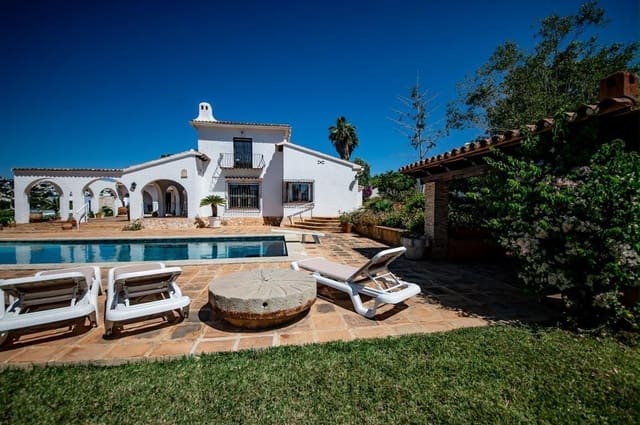 5 soverom Villa til salgs i Moraira, Teulada-Moraira med svømmebasseng garasje - € 1 699 000 (Ref: 10043042)