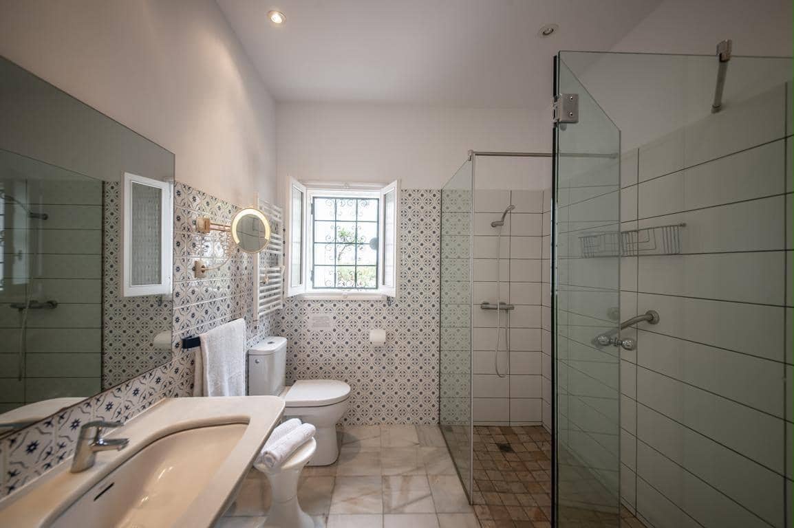 5 soverom Villa til salgs i Moraira med svømmebasseng garasje - € 1 699 000 (Ref: 10043042)