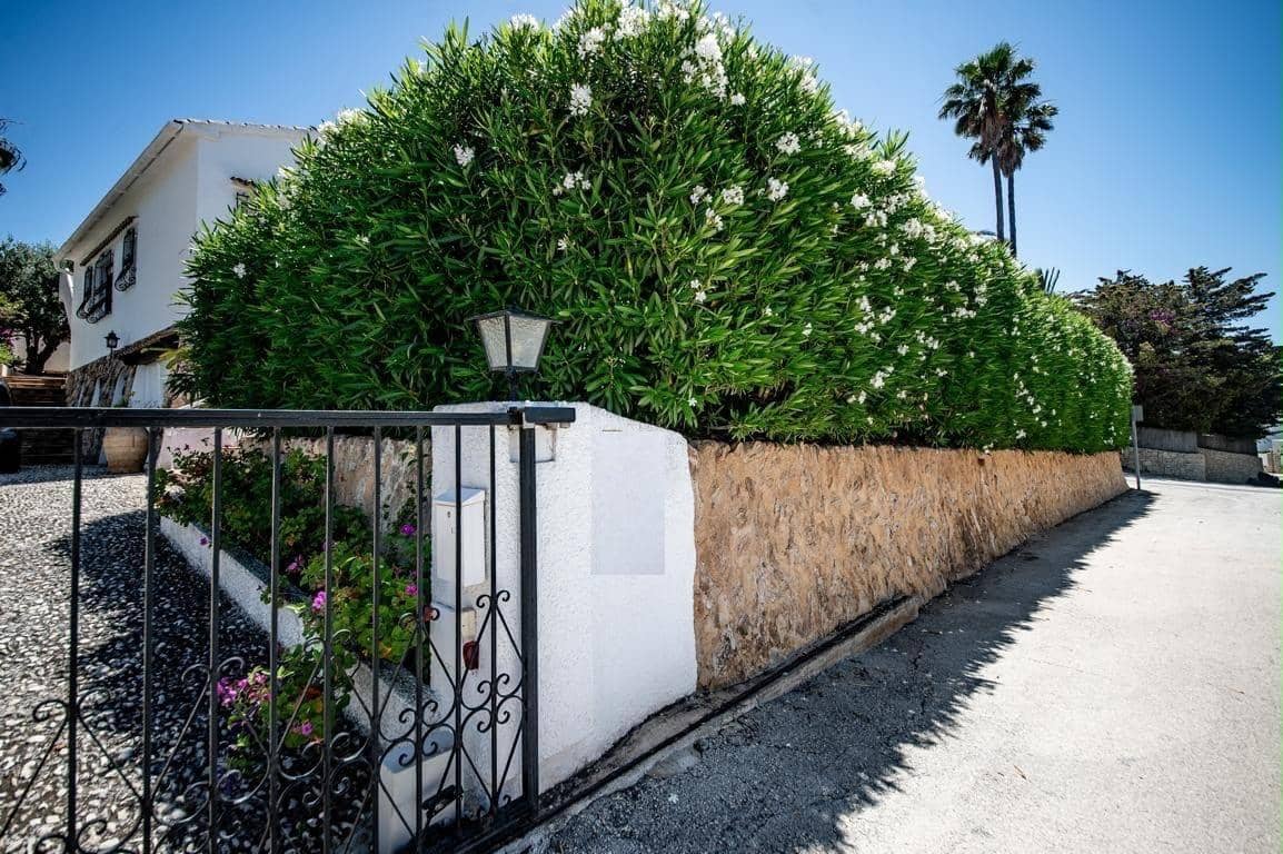 5 soverom Villa til salgs i Moraira med svømmebasseng garasje - € 1 699 000 (Ref: 10043042)