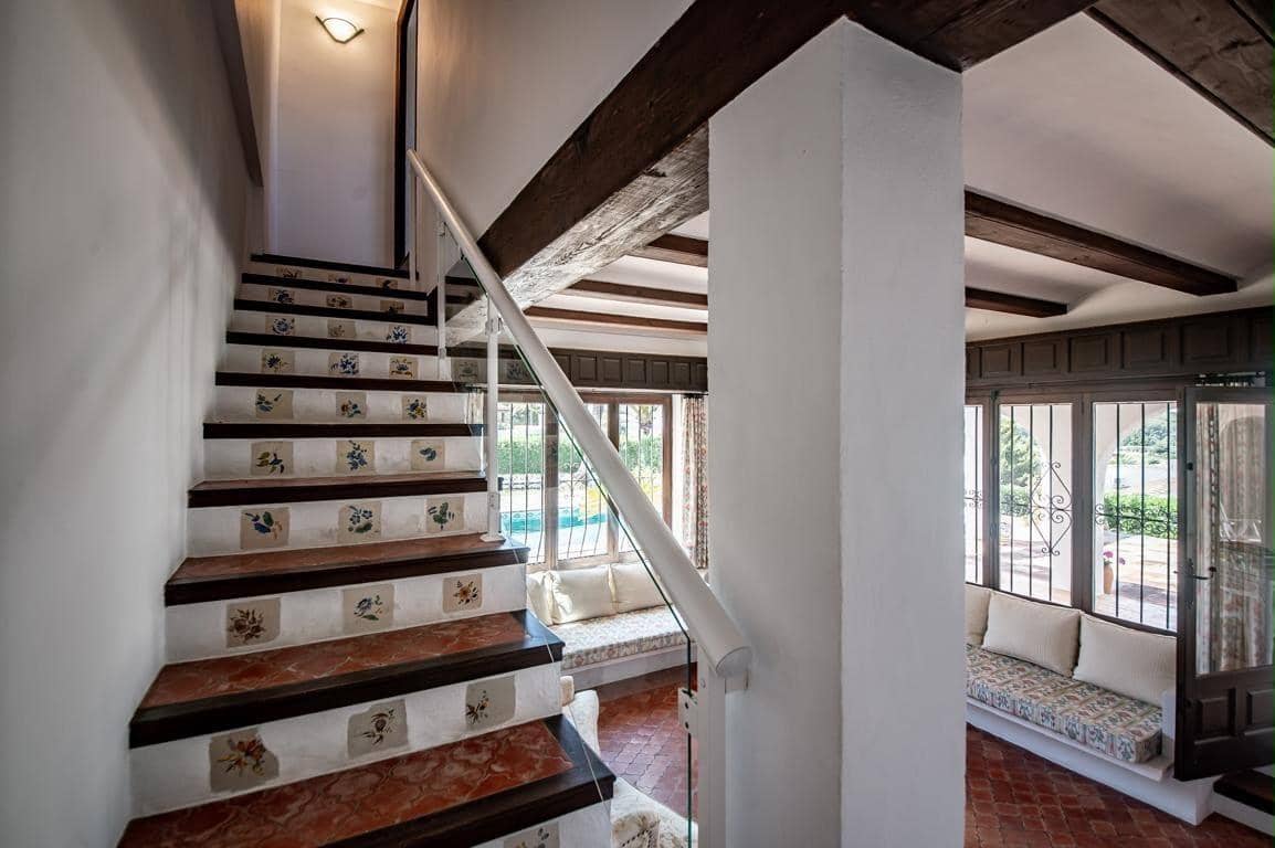 5 soverom Villa til salgs i Moraira med svømmebasseng garasje - € 1 699 000 (Ref: 10043042)