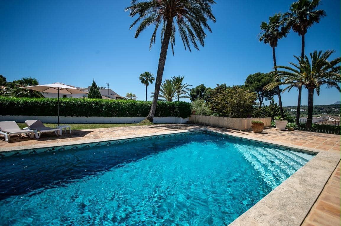 5 soverom Villa til salgs i Moraira med svømmebasseng garasje - € 1 699 000 (Ref: 10043042)
