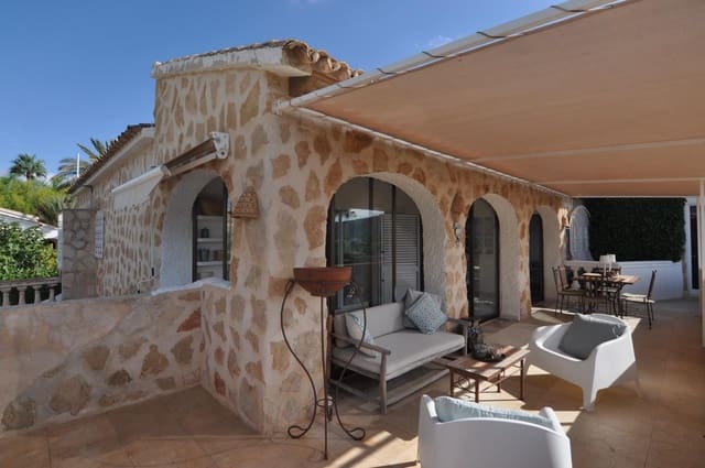 4 makuuhuone Huvila myytävänä paikassa Moraira, Teulada-Moraira mukana uima-altaan 
autotalli - 1 599 000 € (Ref: 10120225)