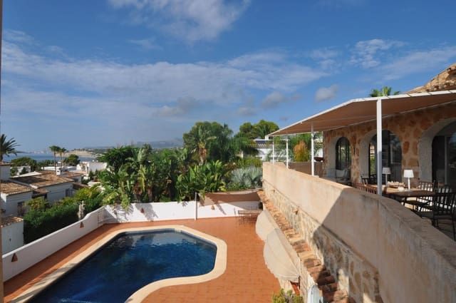 4 makuuhuone Huvila myytävänä paikassa Moraira, Teulada-Moraira mukana uima-altaan 
autotalli - 1 599 000 € (Ref: 10120225)