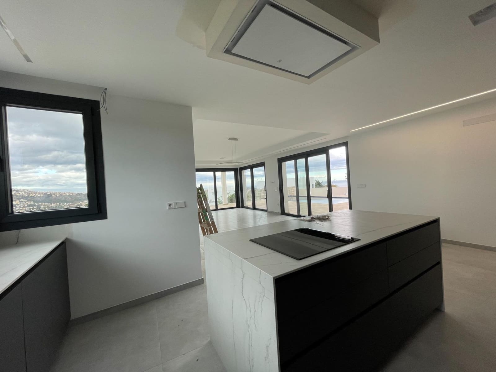 3 bedroom Villa for sale in Moraira with pool garage - € 2,250,000 (Ref: 3804676)