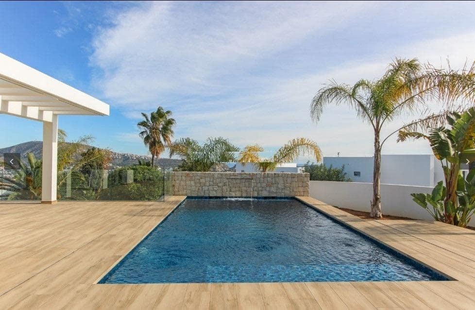 3 bedroom Villa for sale in Moraira with pool garage - € 2,250,000 (Ref: 3804676)