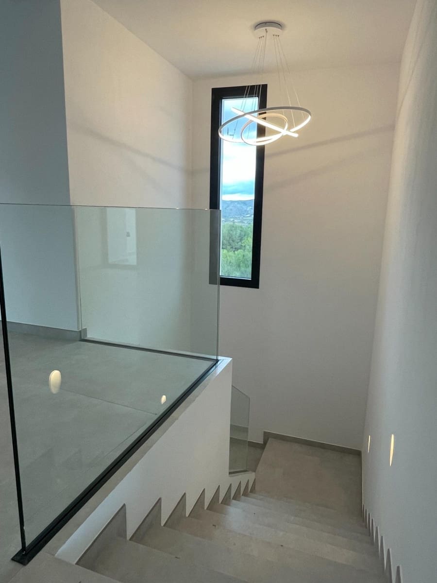 3 bedroom Villa for sale in Moraira with pool garage - € 2,250,000 (Ref: 3804676)