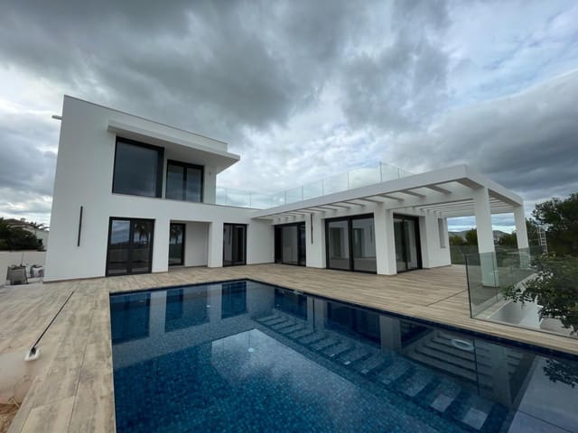 3 soveværelse Villa til salg i Moraira, Teulada-Moraira med swimmingpool garage - € 2.250.000 (Ref: 3804676)