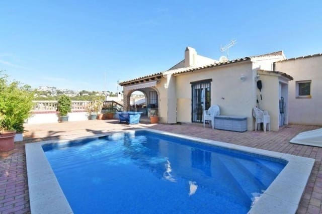 4 soveværelse Villa til leje i Moraira, Teulada-Moraira med swimmingpool - € 950 (Ref: 5308814)