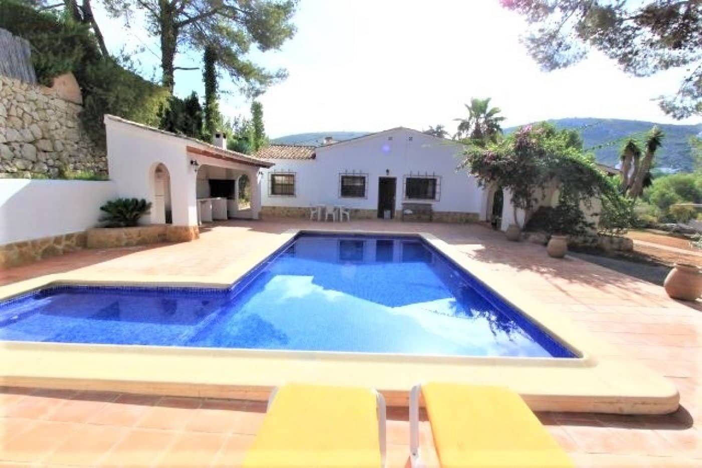 Villa/Maison de 4 chambres à louer à Moraira avec piscine - 1 900 € (Ref: 6160461)