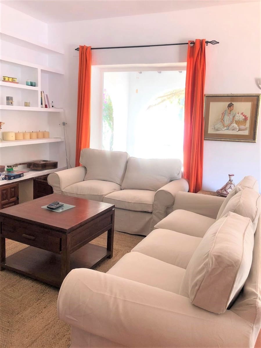4 bedroom Villa for rent in Moraira with pool - € 1,900 (Ref: 6160461)
