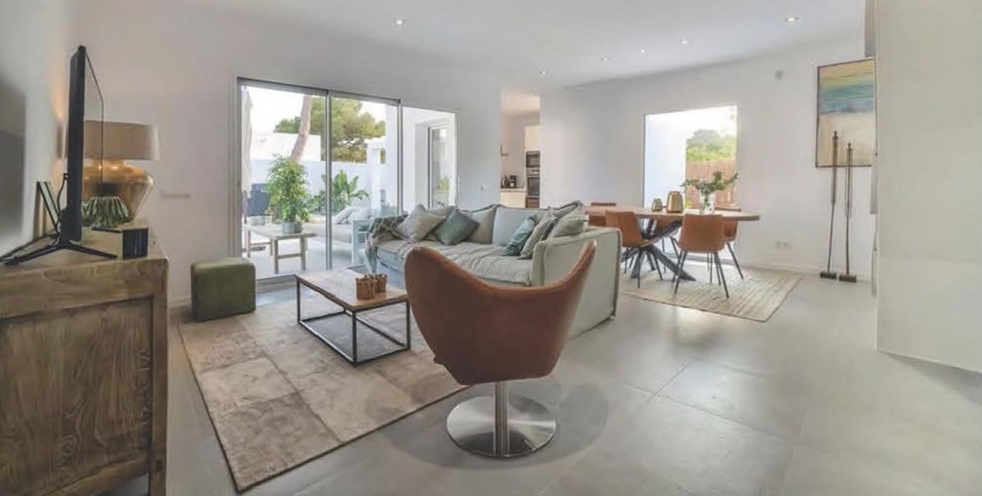 4 bedroom Villa for sale in Moraira with pool - € 1,399,000 (Ref: 6967050)