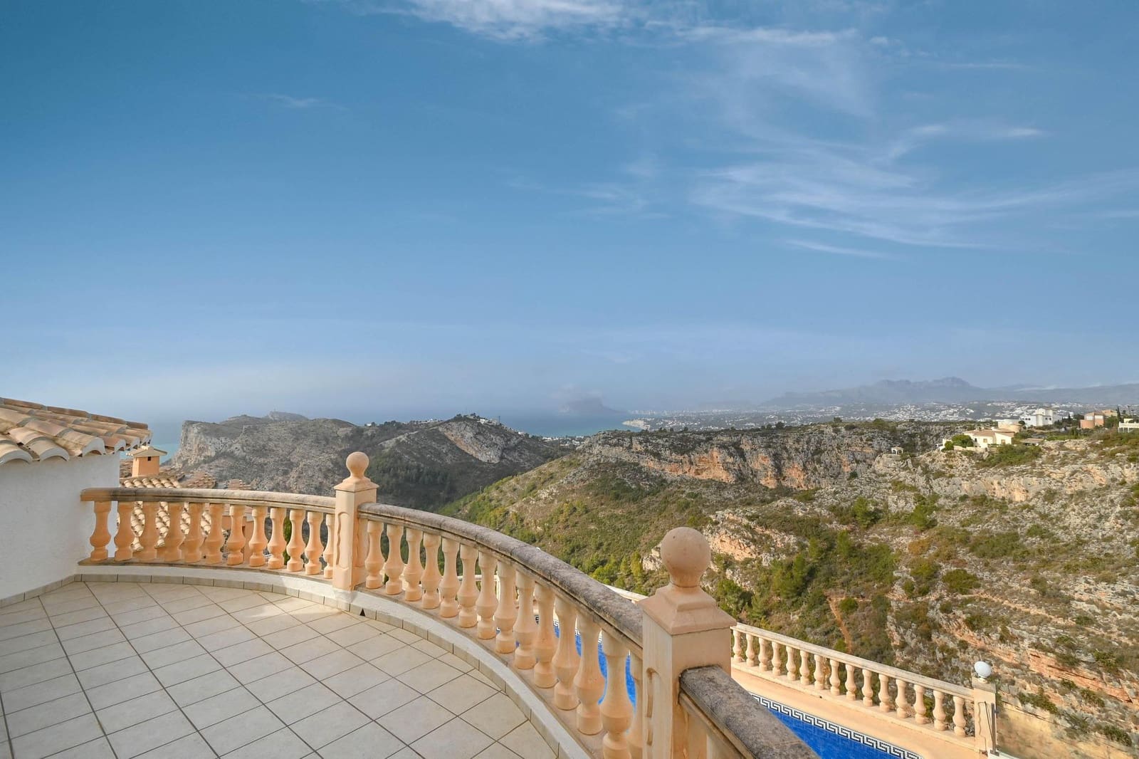 4 soveværelse Villa til salg i Cumbre del Sol med swimmingpool garage - € 975.000 (Ref: 7453378)