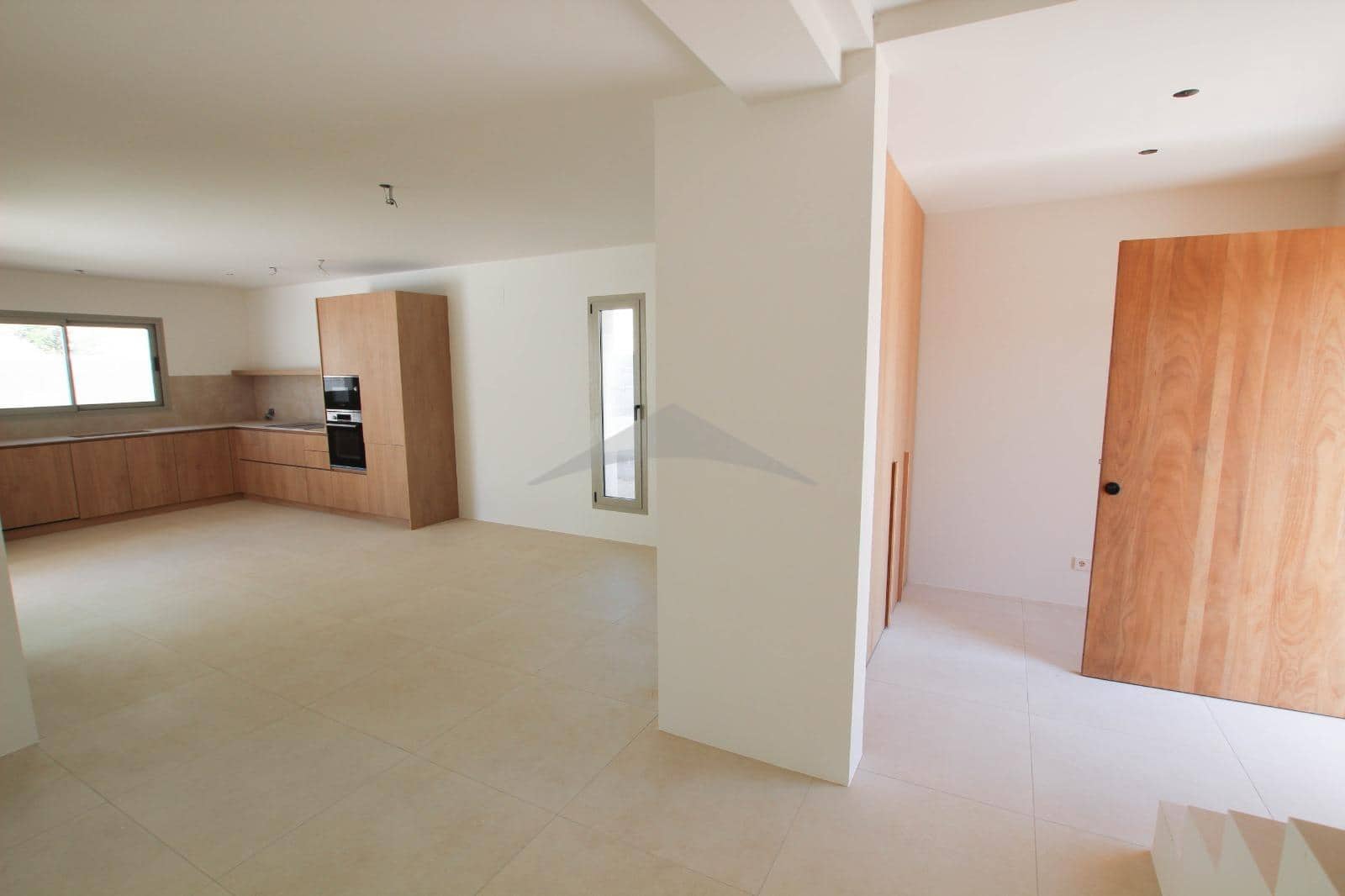 3 slaapkamer Villa te koop in Moraira met zwembad - € 1.250.000 (Ref: 8142698)