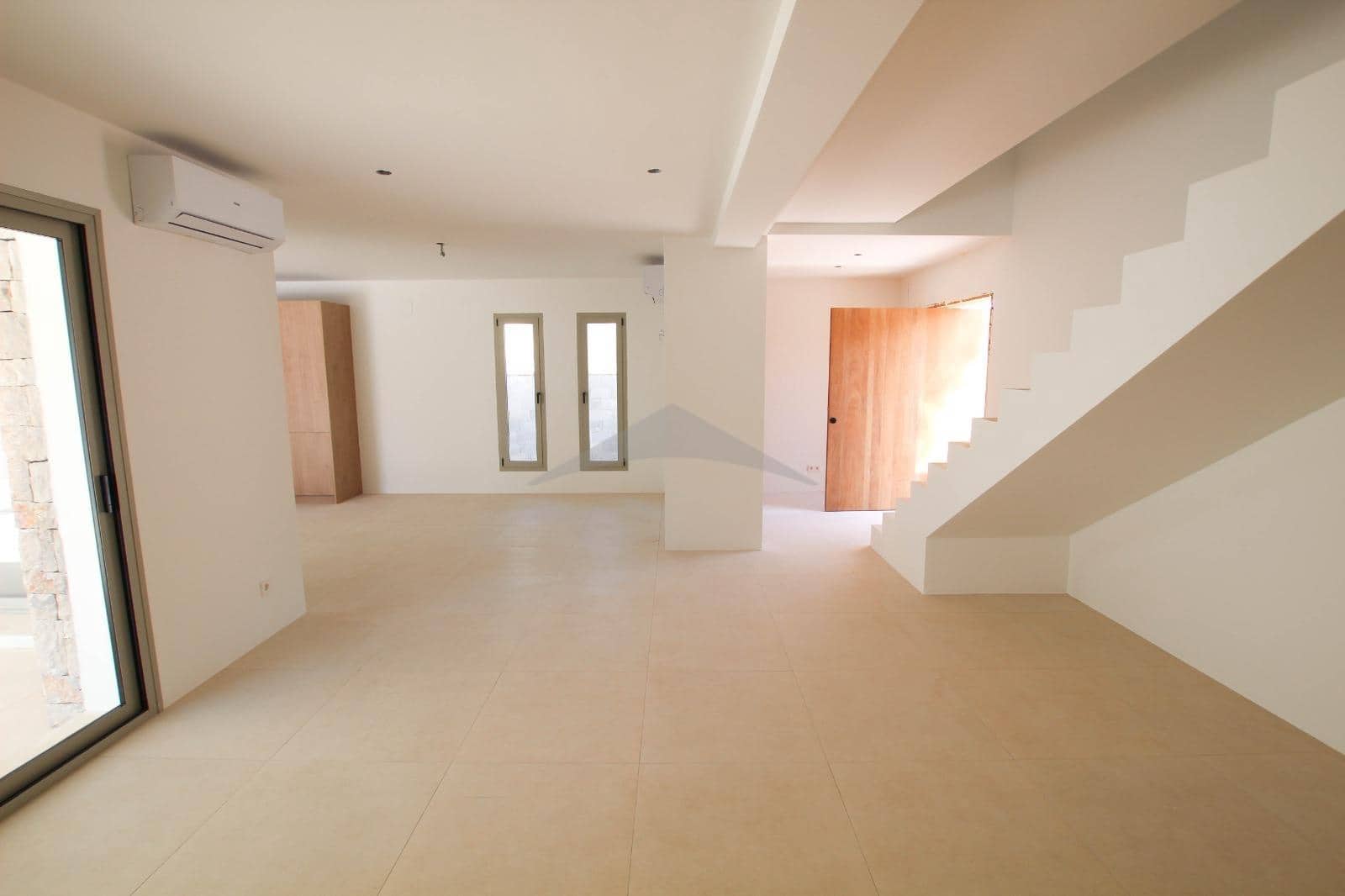 3 slaapkamer Villa te koop in Moraira met zwembad - € 1.250.000 (Ref: 8142698)