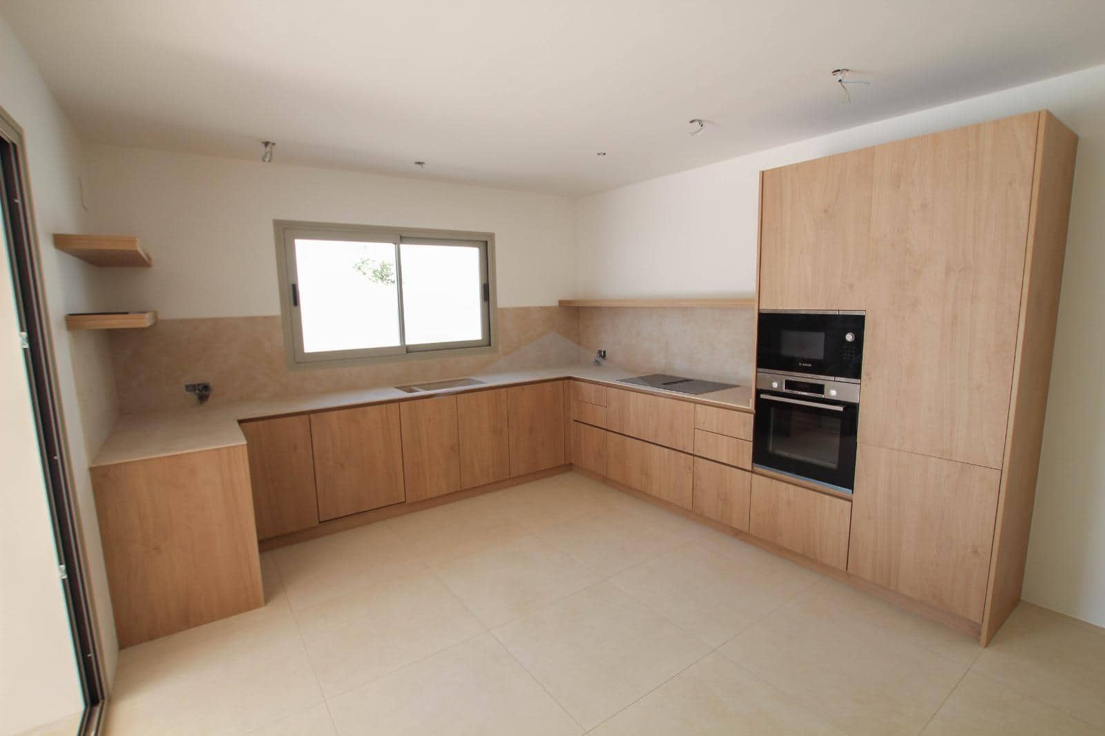 3 slaapkamer Villa te koop in Moraira met zwembad - € 1.250.000 (Ref: 8142698)