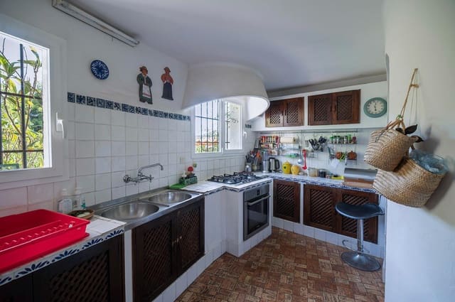 6 Zimmer Villa zu verkaufen in Cap Martí - El Tossalet - Pinomar, Javea / Xàbia mit Garage - 950.000 € (Ref: 9031411)