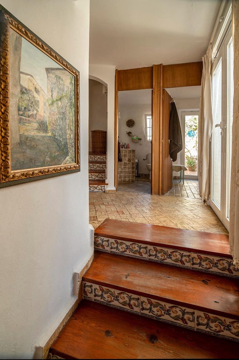 6 bedroom Villa for sale in Javea / Xabia with pool garage - € 1,090,000 (Ref: 9031411)