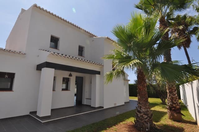 Chalet de 3 habitaciones en Moraira, Teulada-Moraira en venta con piscina - 1.440.000 € (Ref: 9085233)