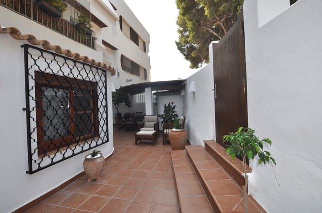 3 quarto Apartamento de Praia para arrendar em Moraira, Teulada-Moraira - 1 200 € (Ref: 9186850)